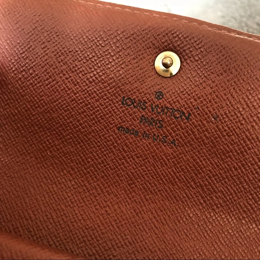 LOUIS VUITTON- 💯AUTHENTIC Monogram Porte Tresor Wallet - Picture 15 of 16
